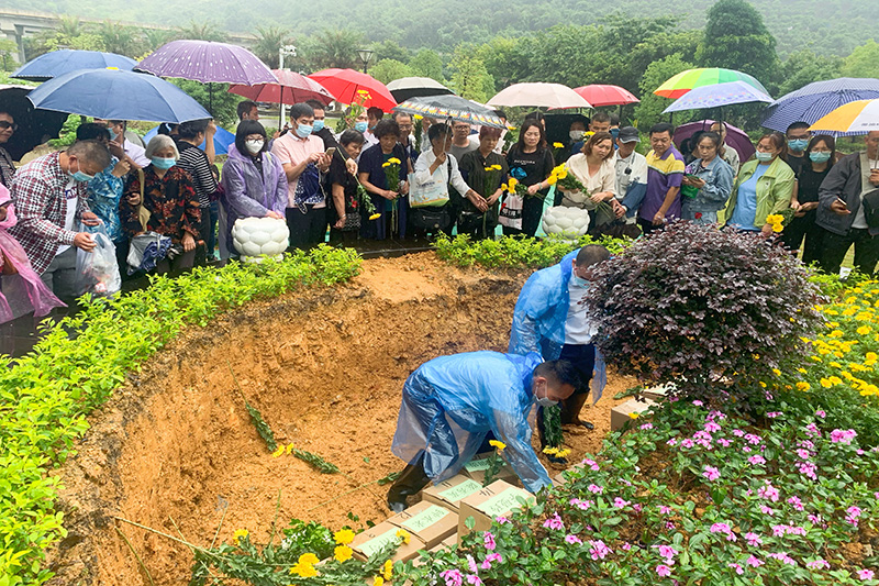 百福陵园承办第八届广西节地生态安葬活动暨百色市第二届公益花坛葬活动